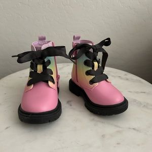 Toddler pink boots